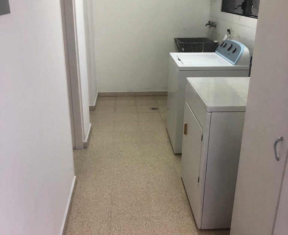 960